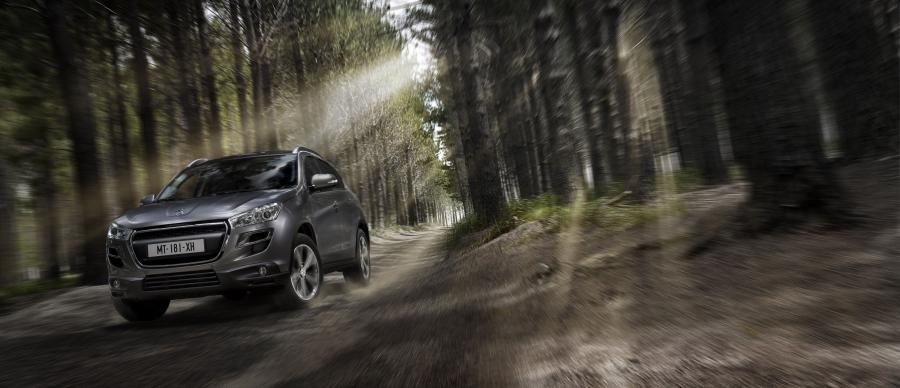  Peugeot 4008 2011 года  (фото 40 из 45)
